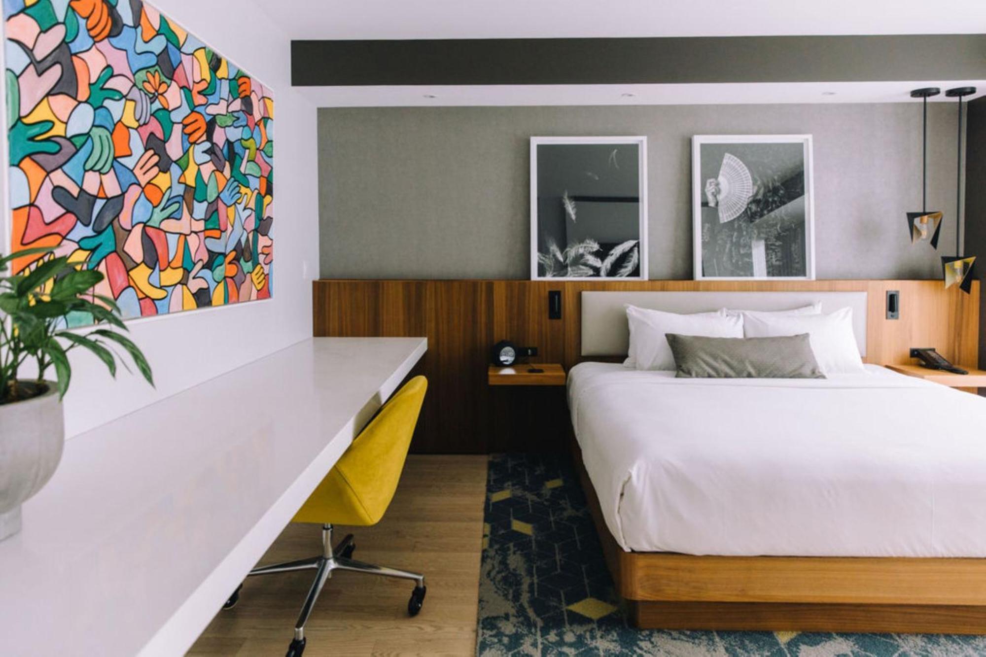 Humaniti Hotel Montreal, Autograph Collection Экстерьер фото