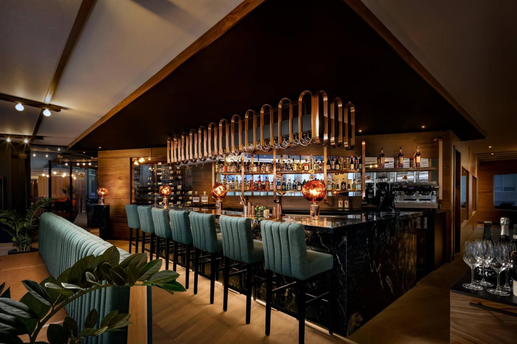 Humaniti Hotel Montreal, Autograph Collection Экстерьер фото