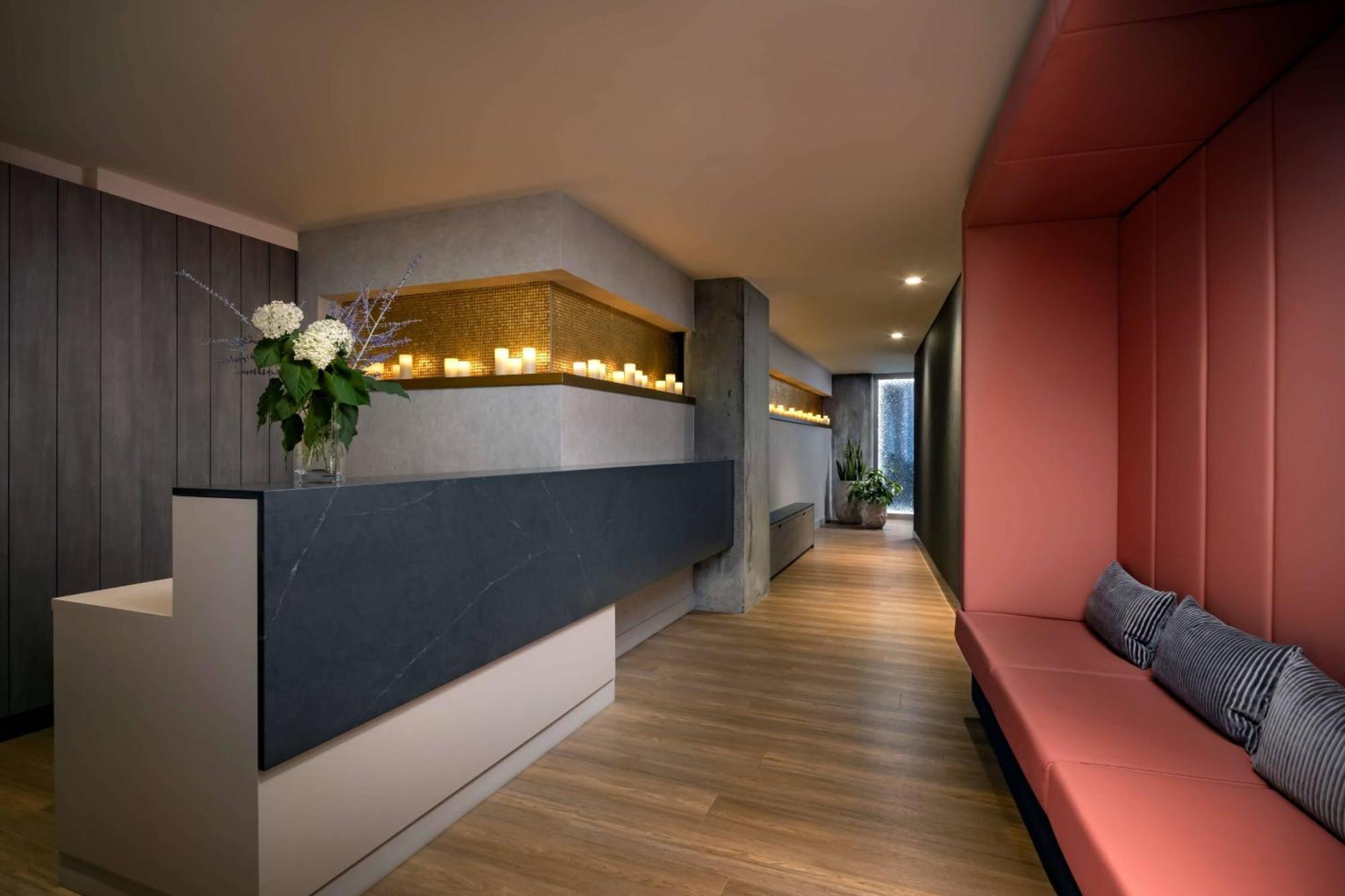 Humaniti Hotel Montreal, Autograph Collection Экстерьер фото