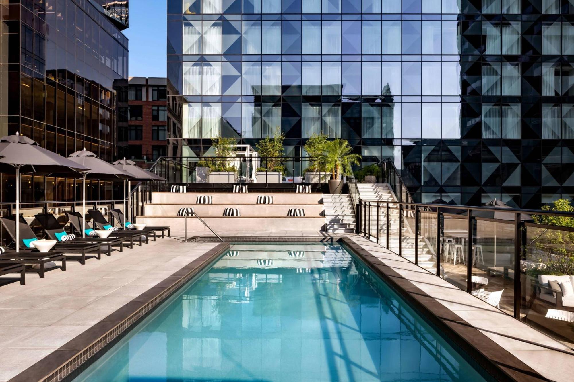 Humaniti Hotel Montreal, Autograph Collection Экстерьер фото
