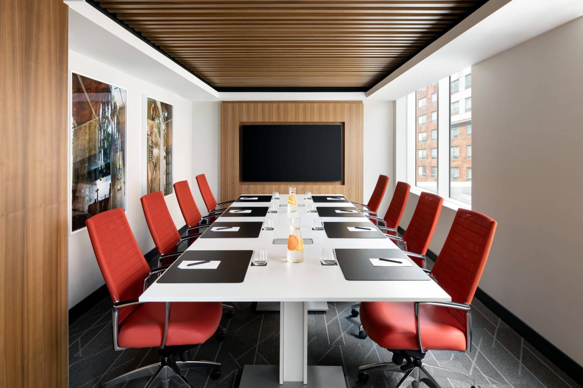 Humaniti Hotel Montreal, Autograph Collection Экстерьер фото